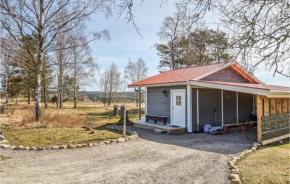 Beautiful home in Ljungskile with Jacuzzi, WiFi and 1 Bedrooms